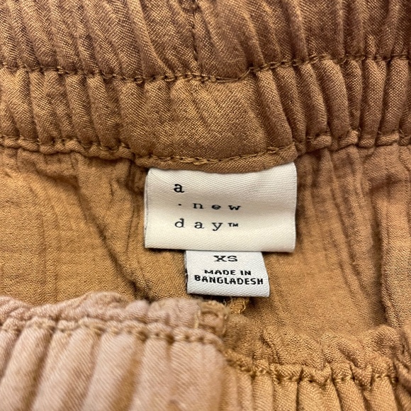 A New Day Wide Leg Pants in Tan.  LIKE NEW! So Comfy... Business Casual Days! - Picture 5 of 6